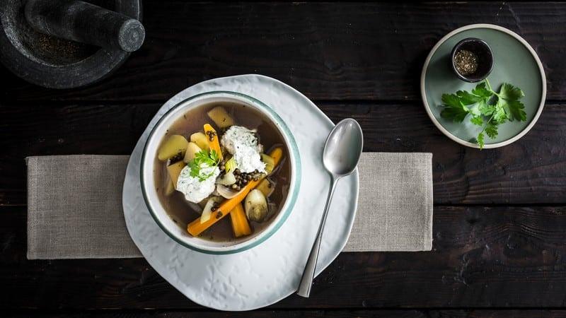 Pot-au-feu de légumes, crème aux fines herbes
