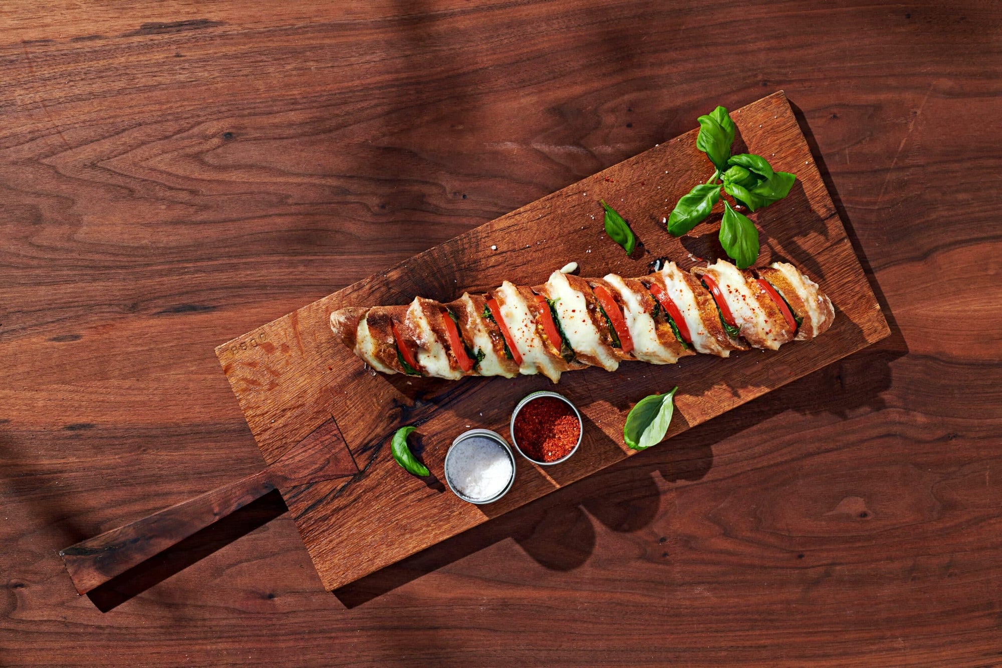 Baguette-fourrée-tomates-mozzarella Épices Fuchs