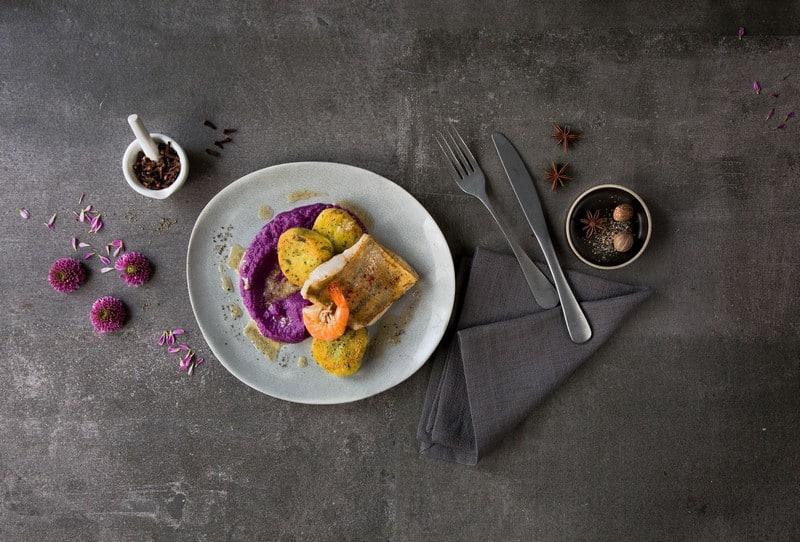 Sandre-et-gambas-sur-purée-de-chou-rouge Épices Fuchs