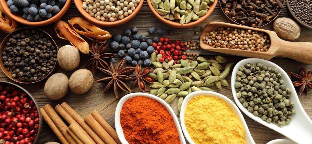 quelles sont les épices indispensables à avoir dans sa cuisine ? - Épices Fuchs