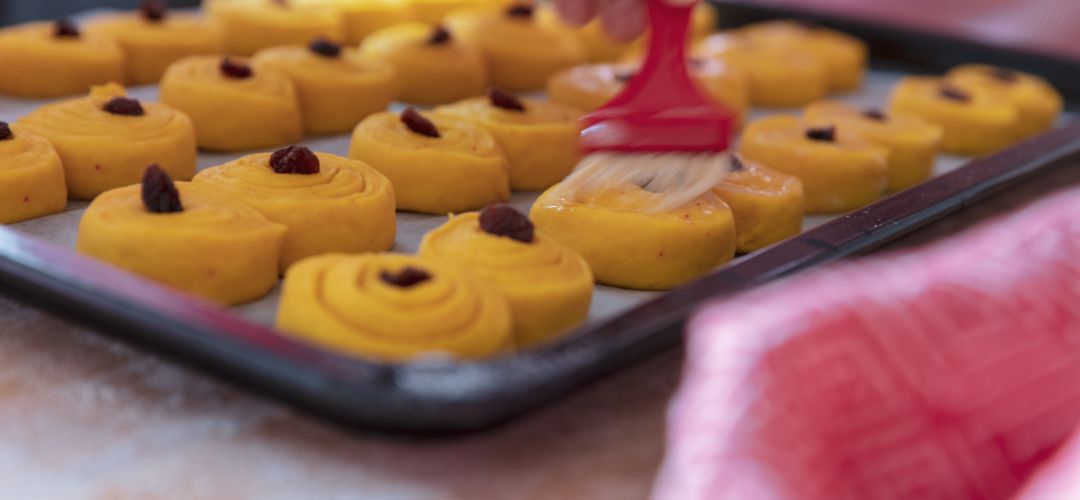 Lussekatter, brioches suédoises de la Sainte-Lucie au safran Fuchs : recette tradition 13 décembre Épices Fuchs