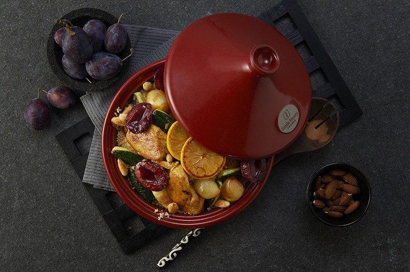 Tajine de poulet aux prunes, oignons grelots, citron et amandes, parfumé au mélange couscous-tajine Fuchs et badiane