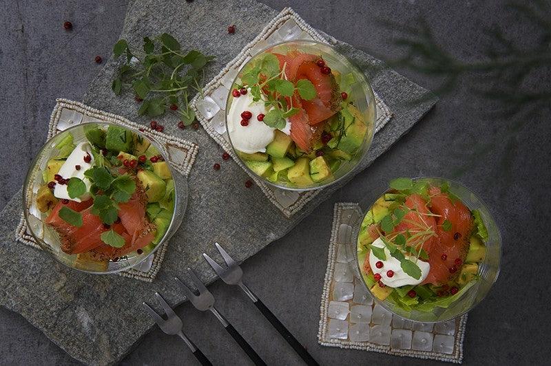 Verrine saumon gravlax maison avocat baies roses Fuchs et aneth — apéritif nordique
