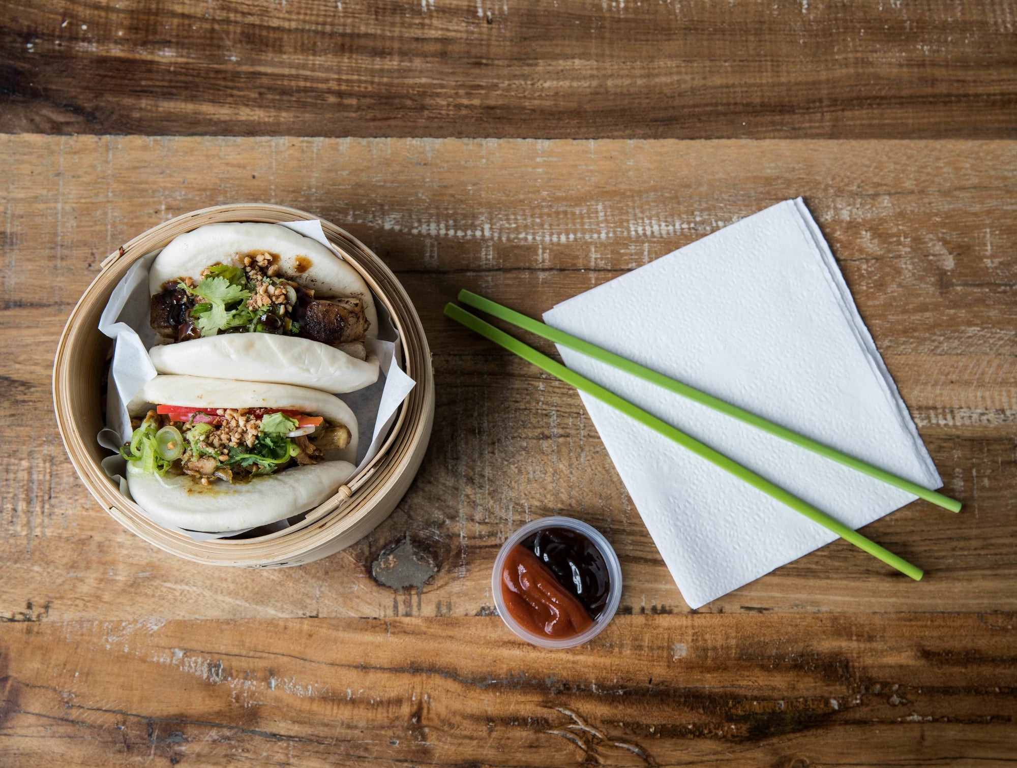 Bao buns garnis de poulet au sésame Épices Fuchs