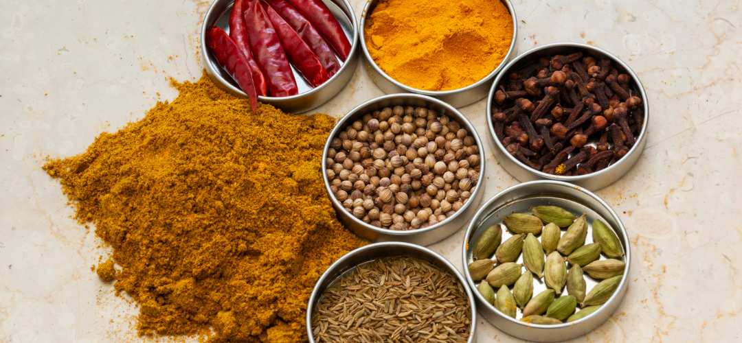 Les différents curry et les épices associés