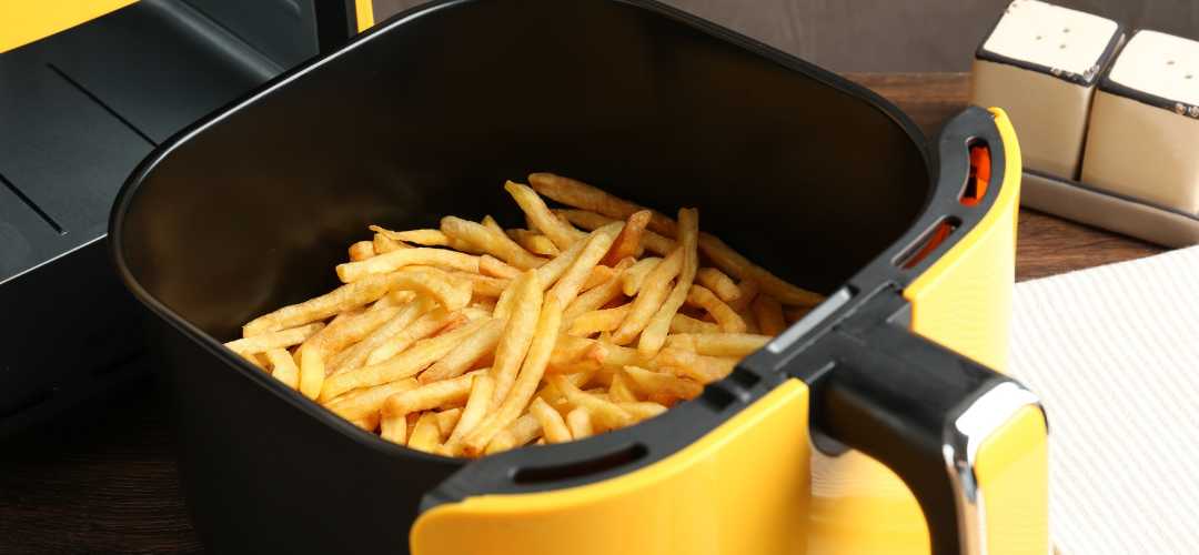 Cuisson des frites à l'airfryer avec mélanges épices Fuchs